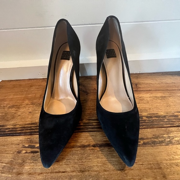 White House Black Market women’s shoes. Size 7.5. Wore for 3 work events. - Picture 3 of 5